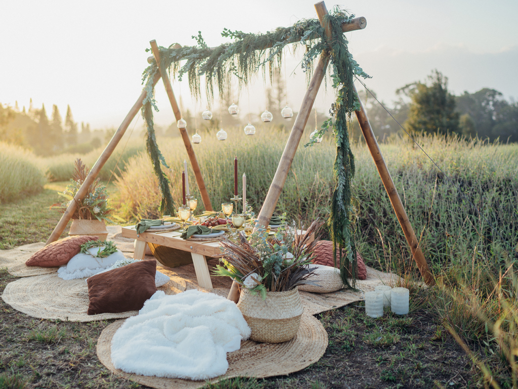 Choose from high tea, sushi, or Italian summer as the food theme for your picnic. Whichever you go for, all set-ups include rugs and blankets, cushions, a low picnic table, fresh flowers, and a vintage beach umbrella, tent, or decorative backdrop. Courtesy: Maui Luxe Picnics