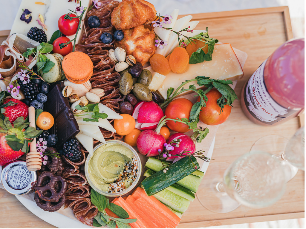 With a professional planner for your picnic, all you have to do is turn up with your favorite people and they will do the rest. Courtesy: Gather Picnic Co.