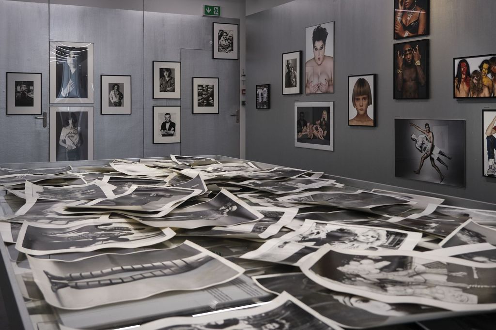 Die Ausstellung zeigt auch viele unveröffentlichte Prints und visualisiert so, wie Toscani gearbeitet hat. Foto: © Werner Mäder, Uetikon 